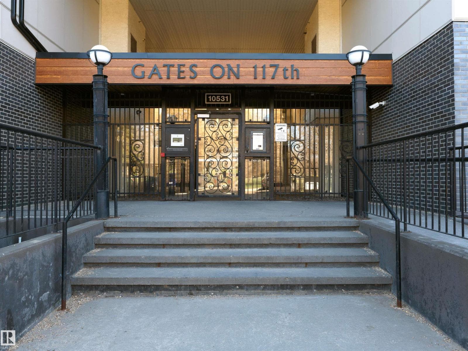#103 10531 117 ST NW