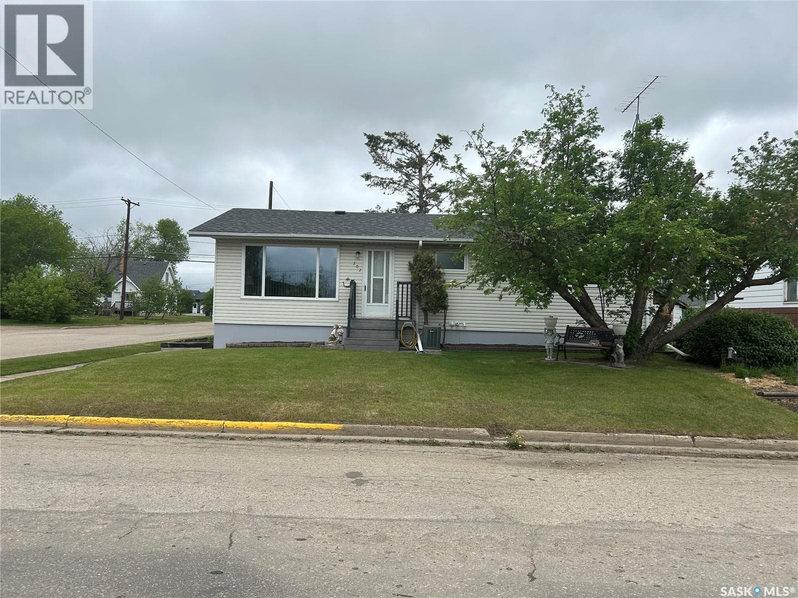 202 2nd STREET W