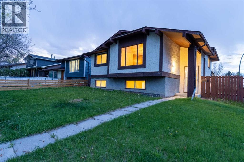 1132 Berkley Drive NW