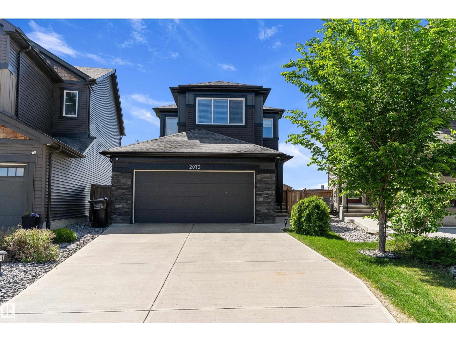 2072 GRAYDON HILL CR SW — photo 2