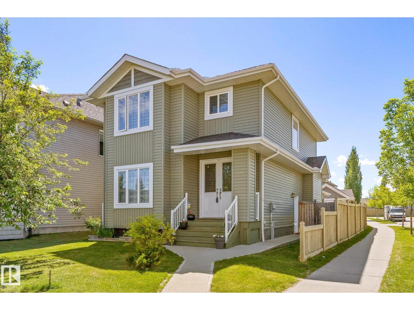 598 TAMARACK RD NW