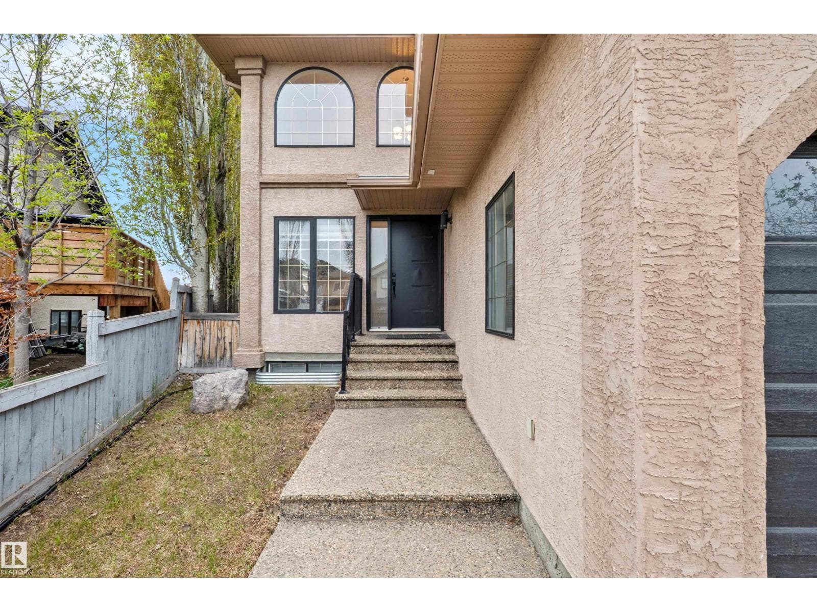 10656 181 AV NW — photo 2