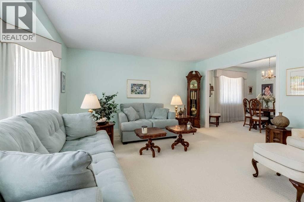 107 Valhalla Crescent NW — photo 4