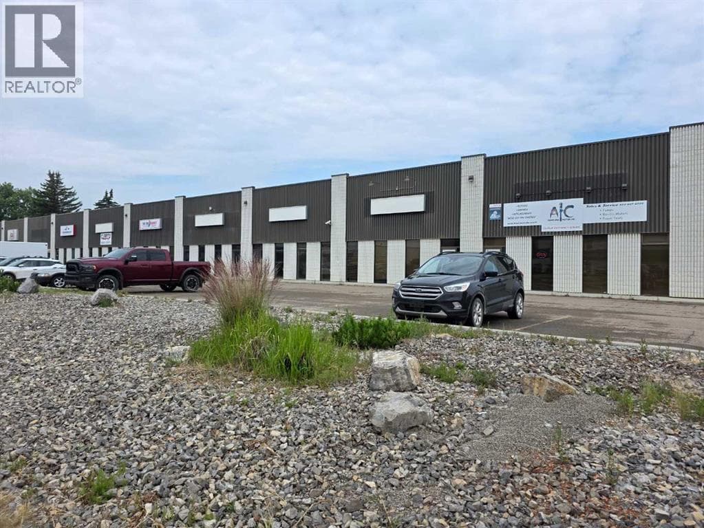 #8, 4830 78 Street