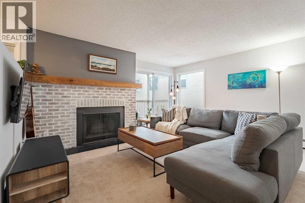 7, 3402 Parkdale Boulevard NW — photo 3