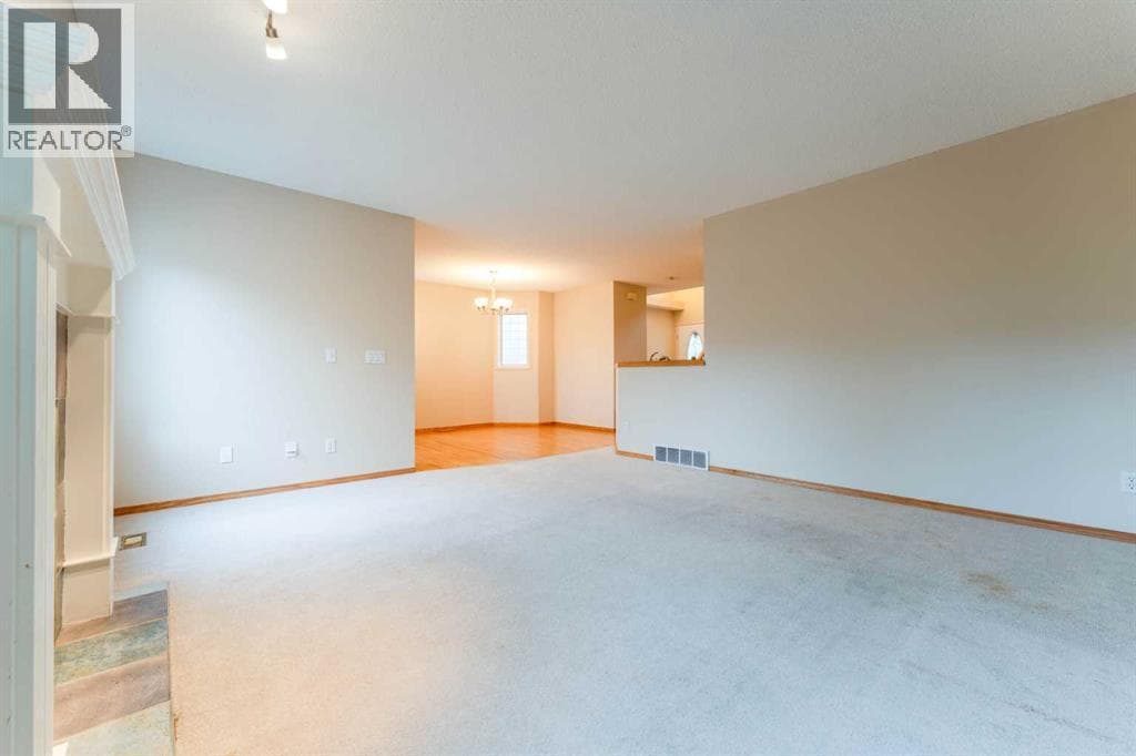 125 Bridlewood Court SW — photo 5