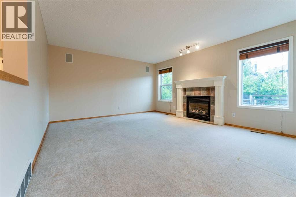 125 Bridlewood Court SW — photo 2