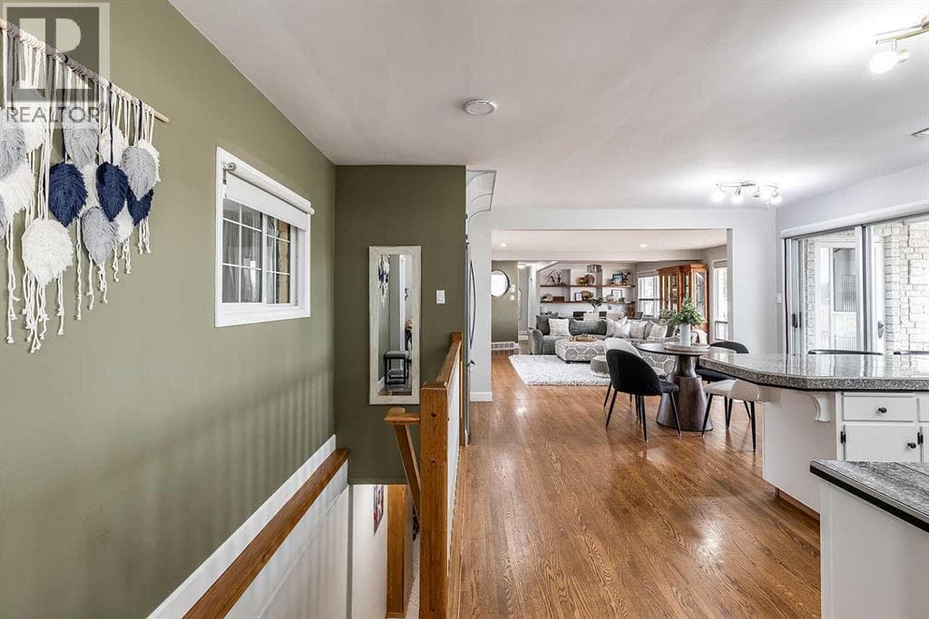 890 Hargrave Way NW — photo 3