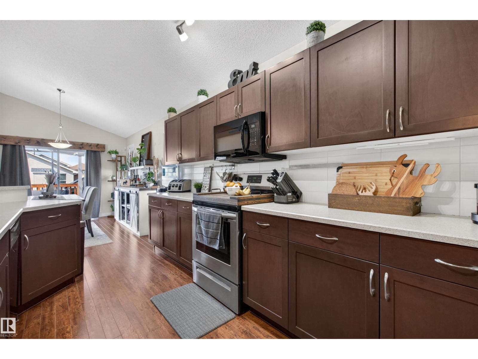 16528 132 ST NW — photo 4