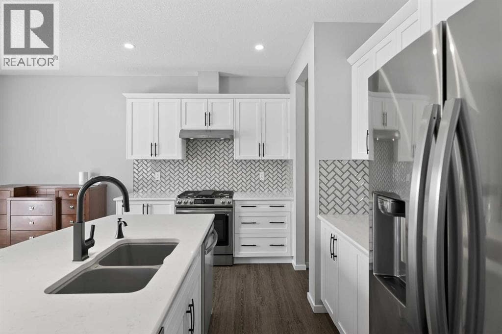 154 Yorkstone Way SW — photo 3