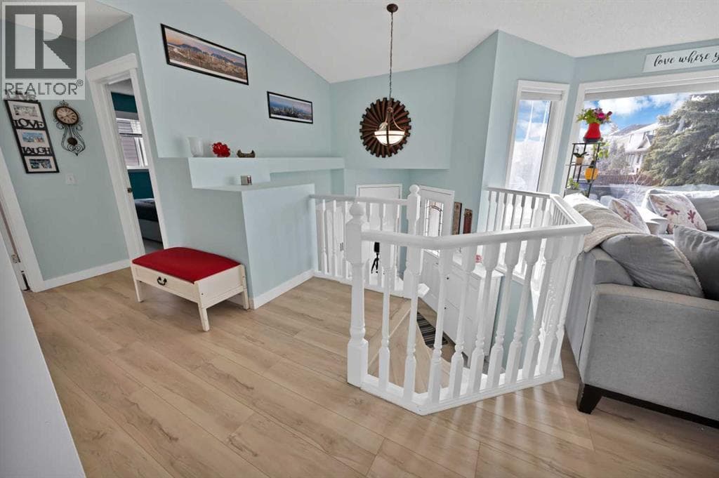 147 Harvest Oak Crescent NE — photo 4