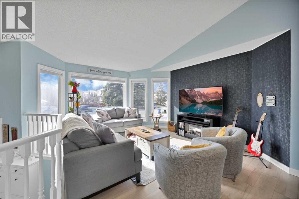 147 Harvest Oak Crescent NE — photo 5