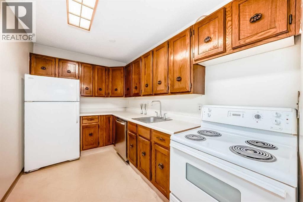 1312, 315 Southampton Drive SW — photo 3