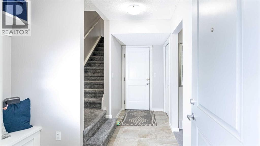340 Legacy Point SE — photo 5