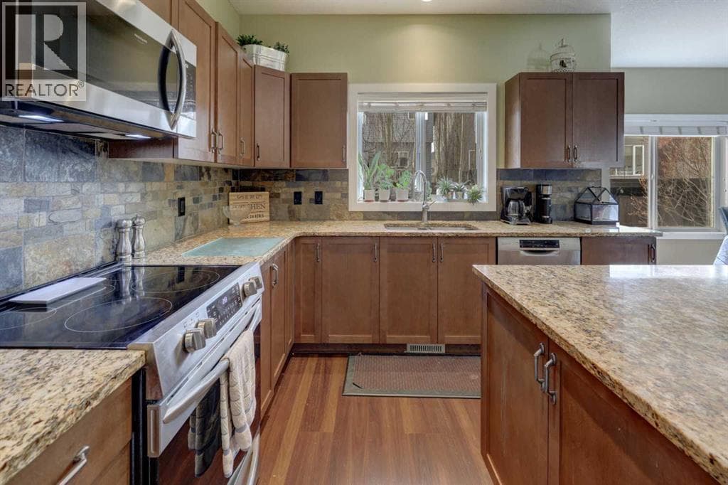729 Canoe Avenue SW — photo 5