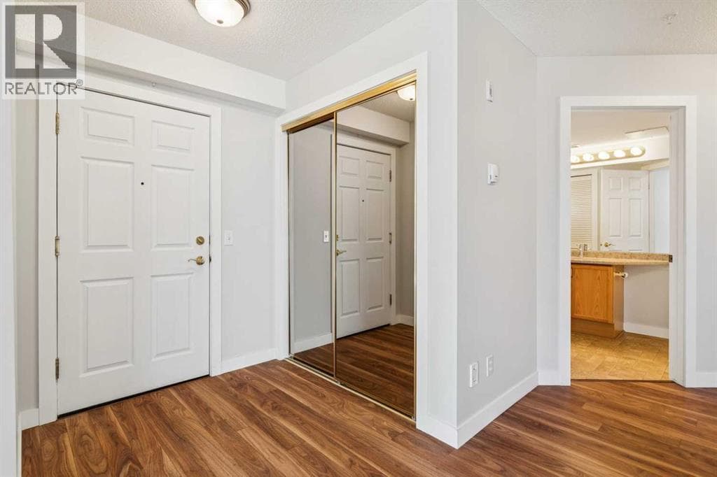 1213, 1213 Sienna Park Green SW — photo 2