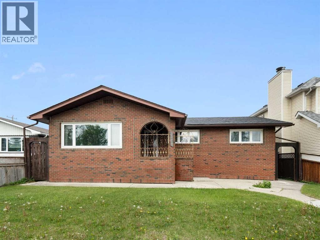 3019 37 Street SW — photo 2