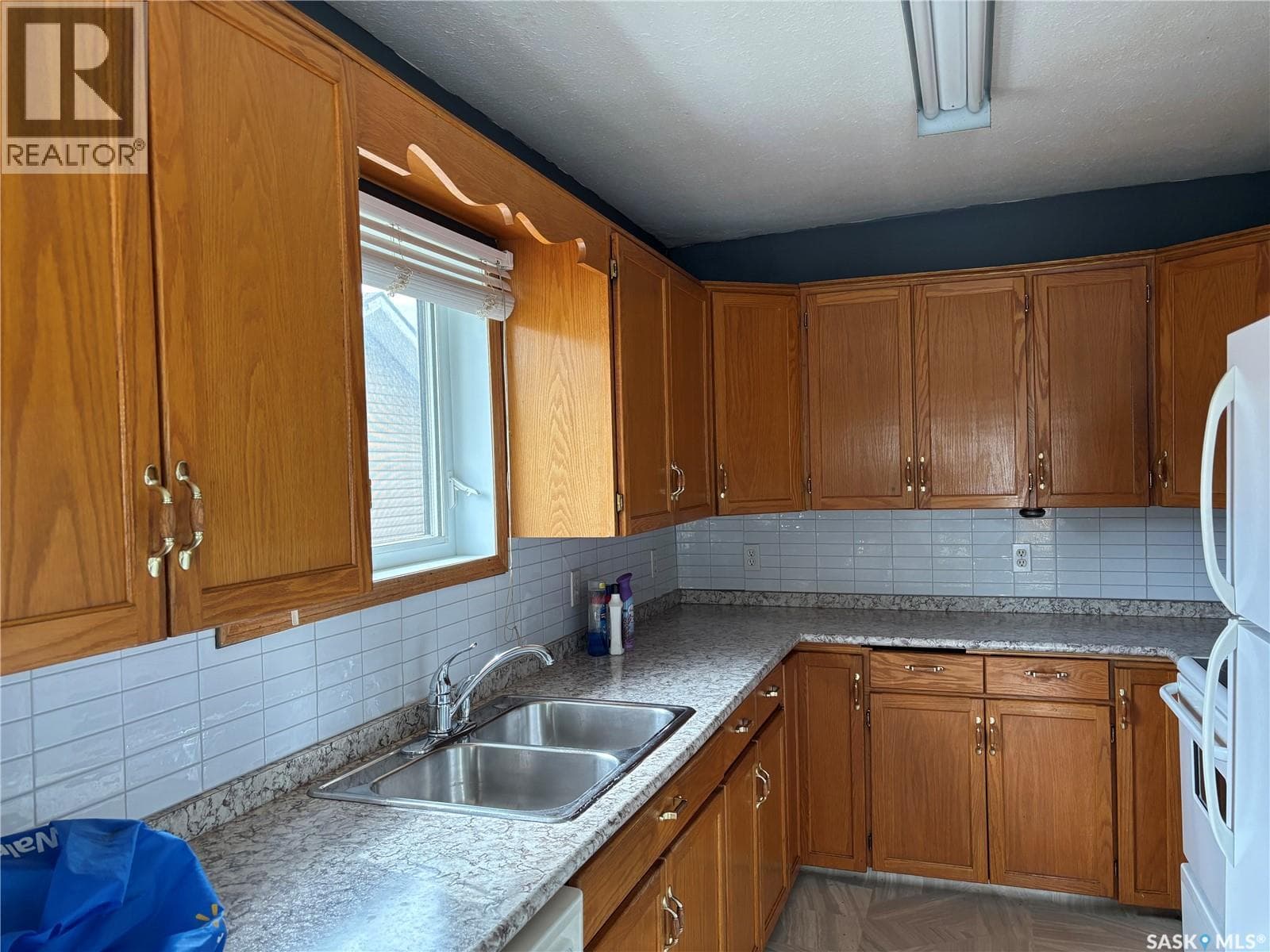 1012 Stadacona STREET E — photo 3