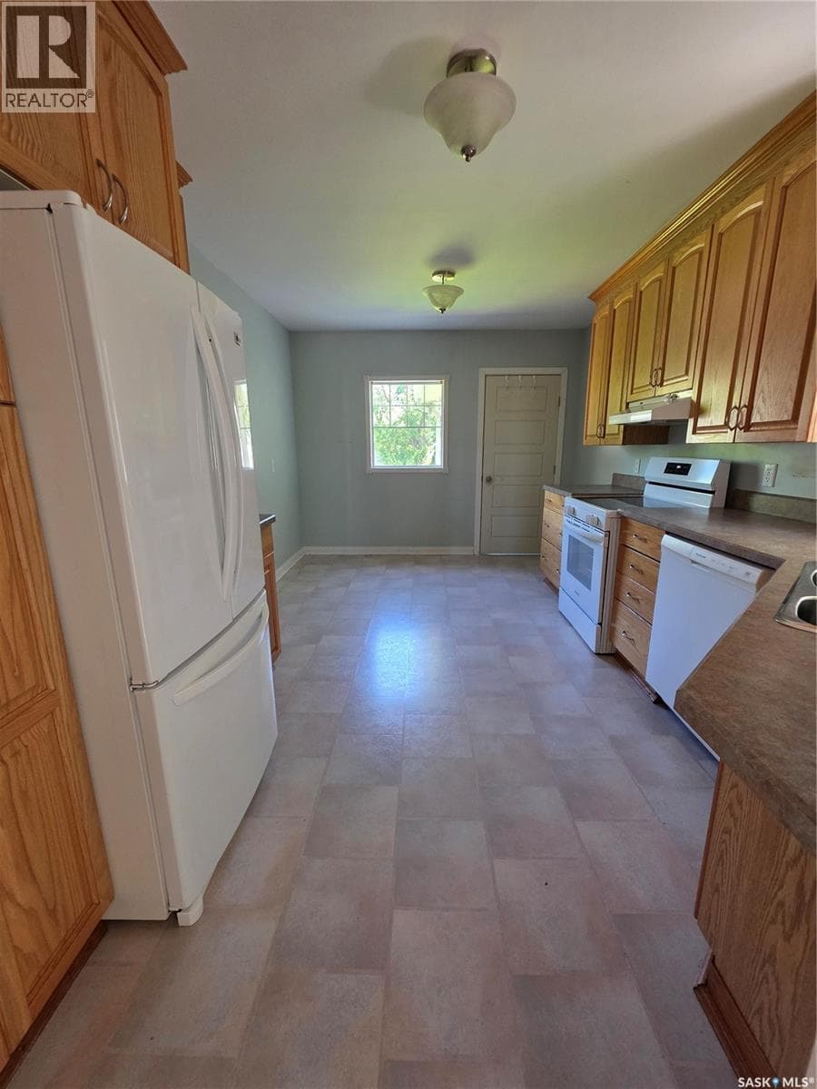 905 2nd STREET — photo 3