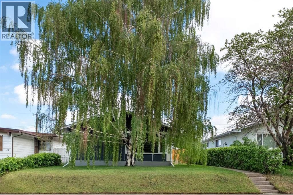8 Van Horne Crescent NE — photo 2