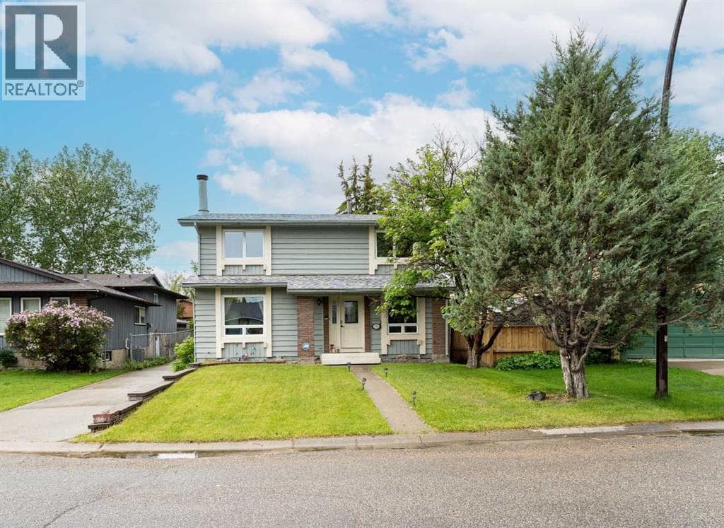 332 Deer Run Crescent SE — photo 2