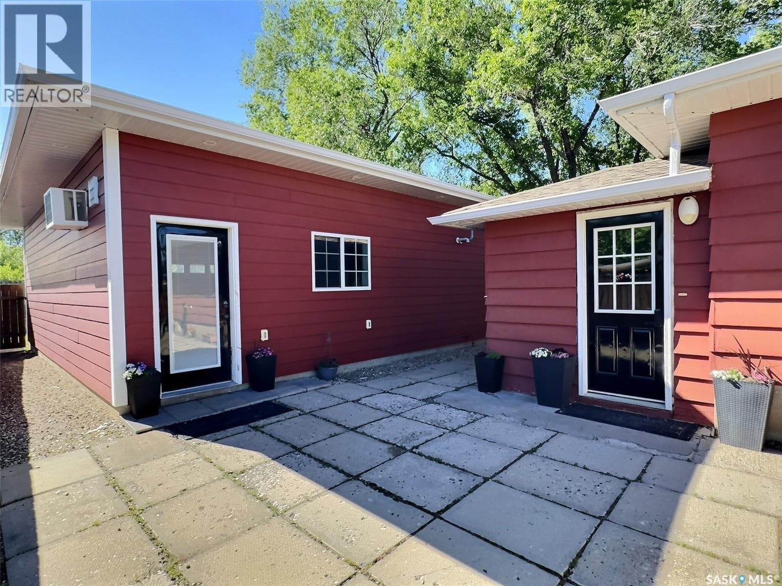 211 Duncan ROAD — photo 3