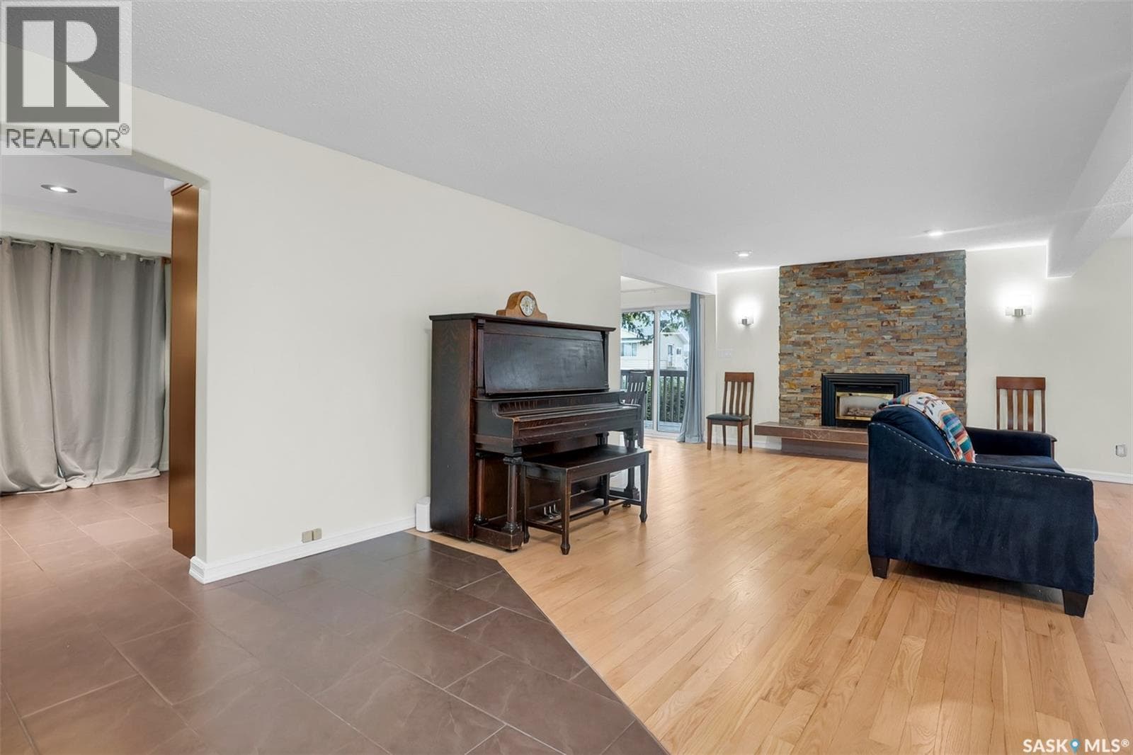 3445 Caen STREET — photo 5