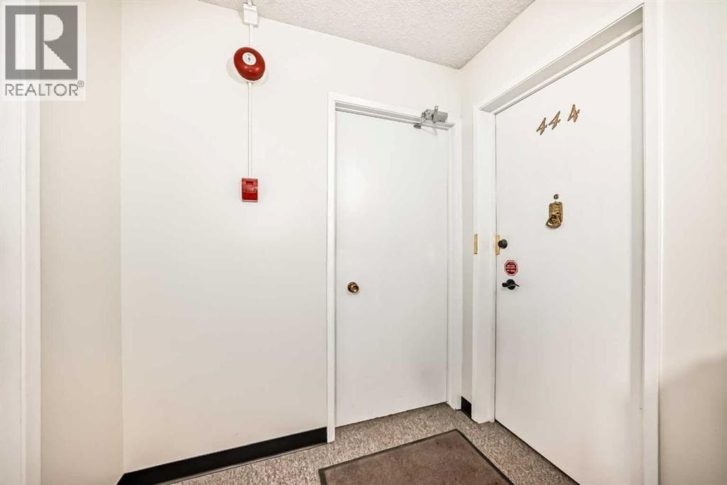 444, 1305 Glenmore Trail — photo 3