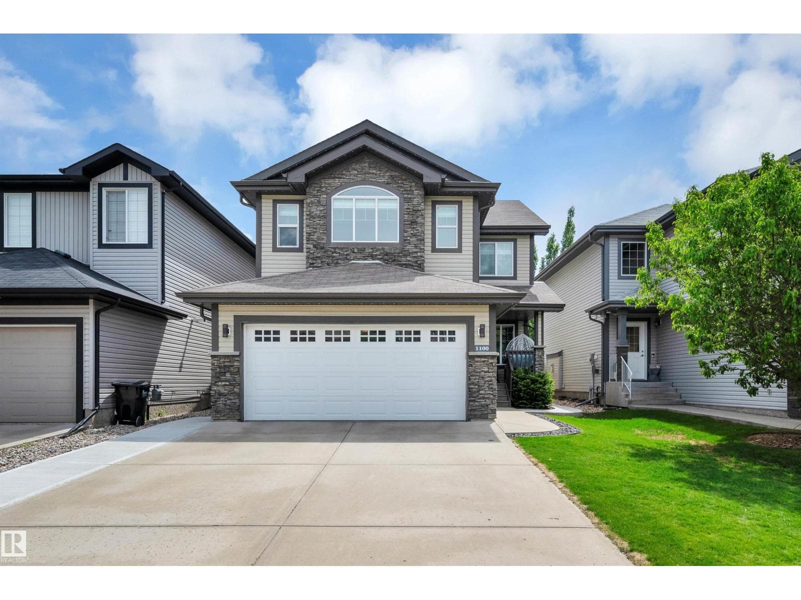 1100 FOXWOOD CR