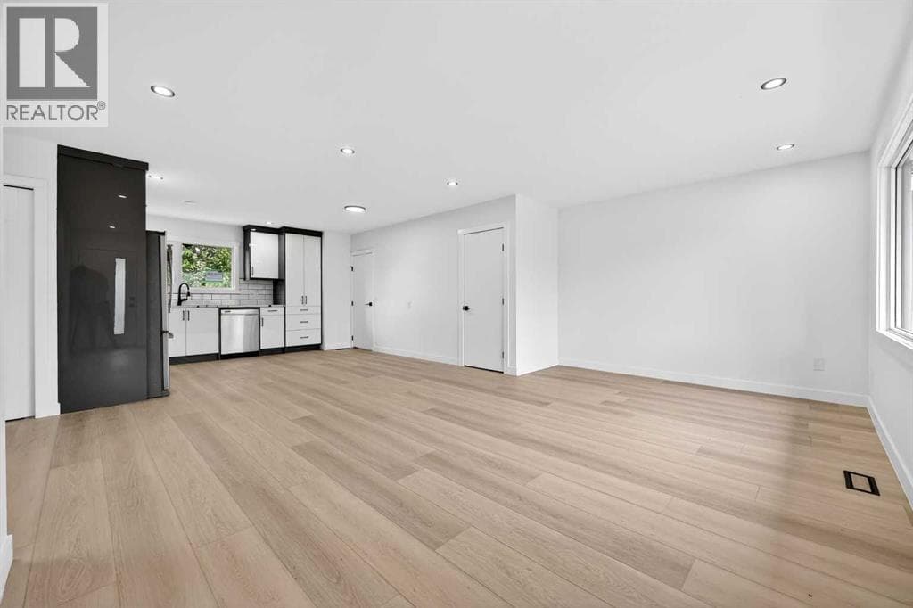 5423 Madigan Drive NE — photo 4