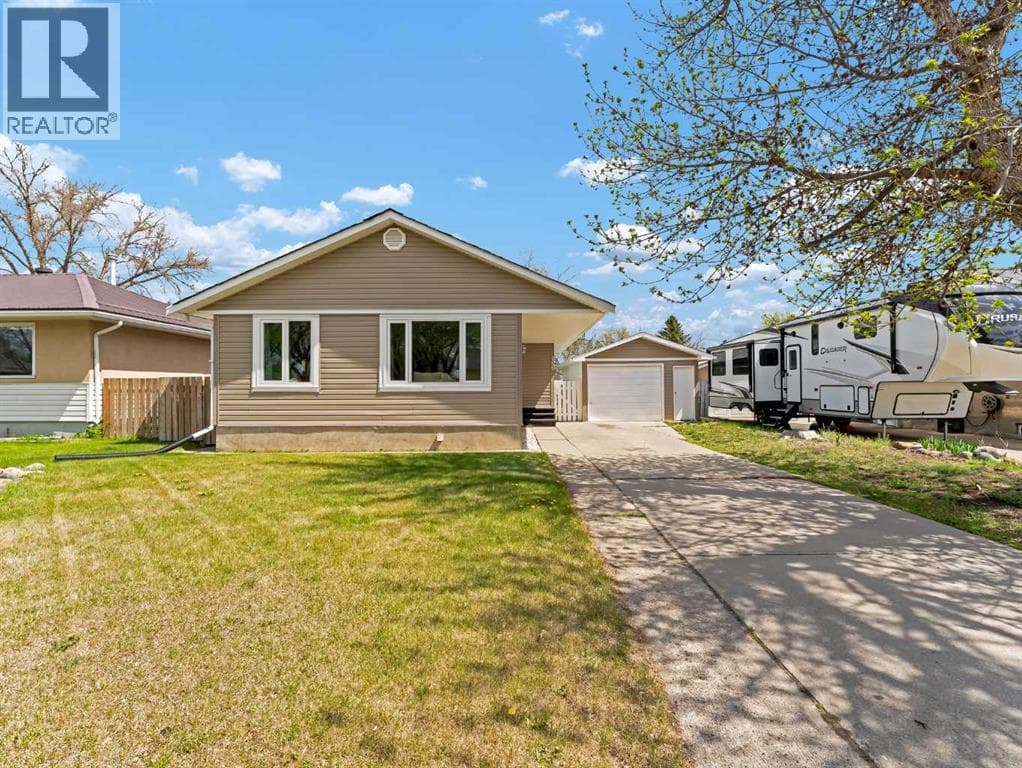 166 Mitchell Crescent NW