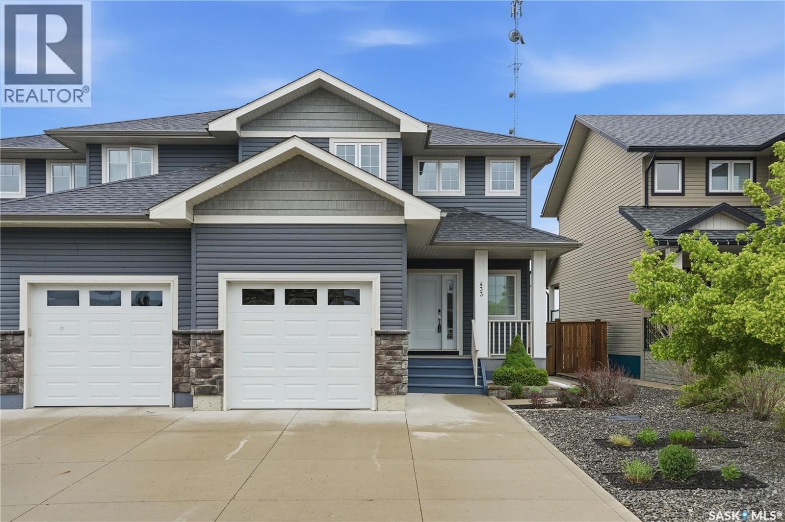 433 Redwood CRESCENT