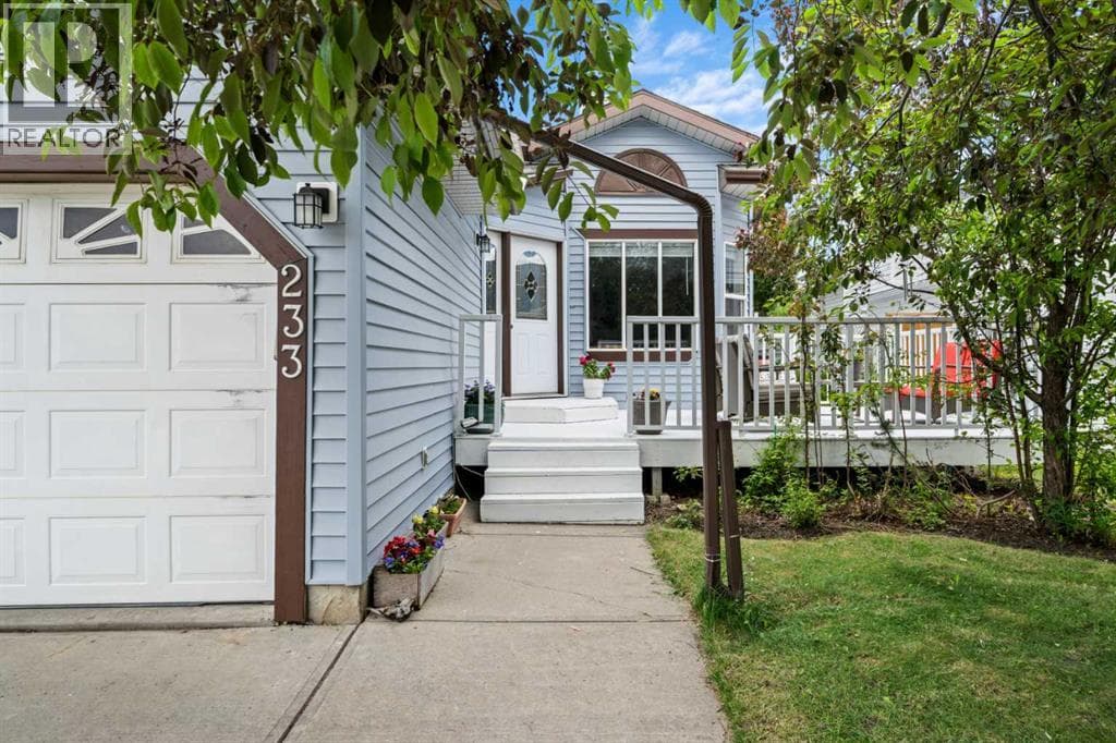 233 Coverdale Road NE — photo 2