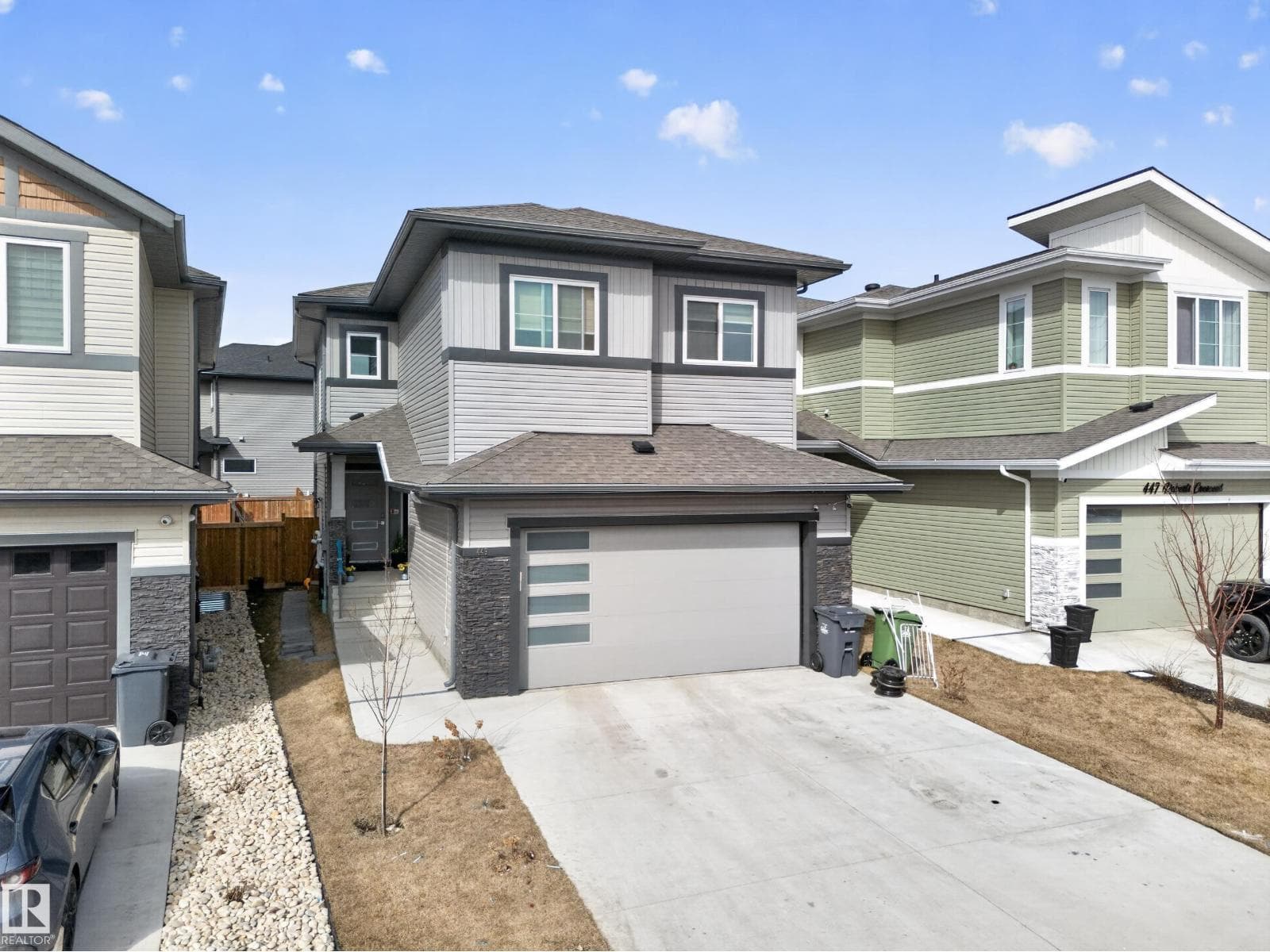 449 Roberts cres