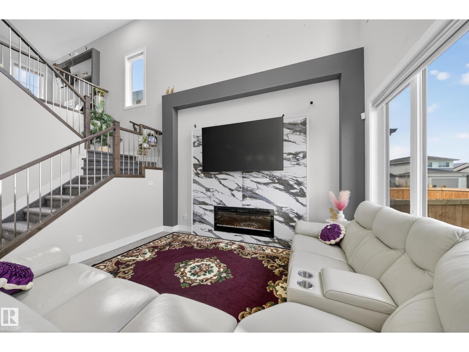 449 Roberts cres — photo 4