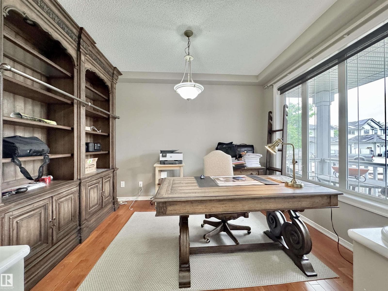 642 MEADOWVIEW CR — photo 4
