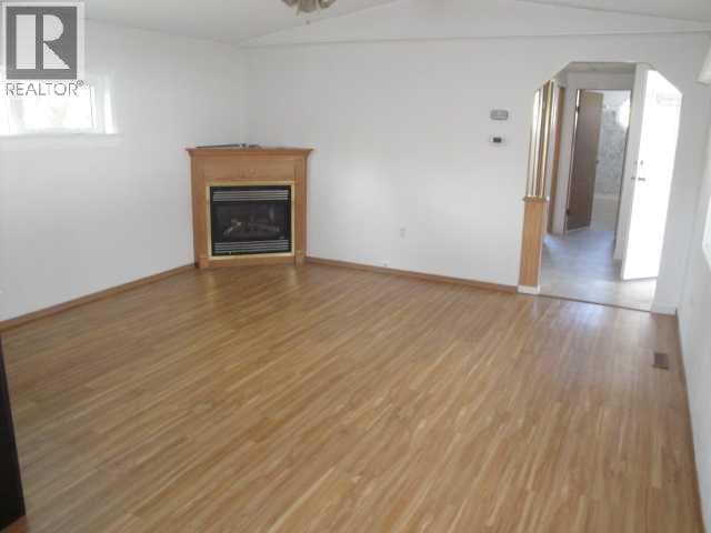 2921 29 Street S — photo 2