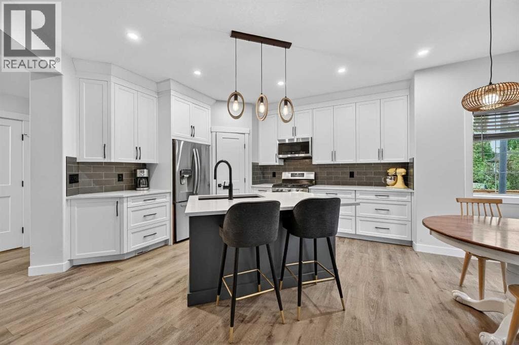 30 Douglasdale Point SE — photo 3