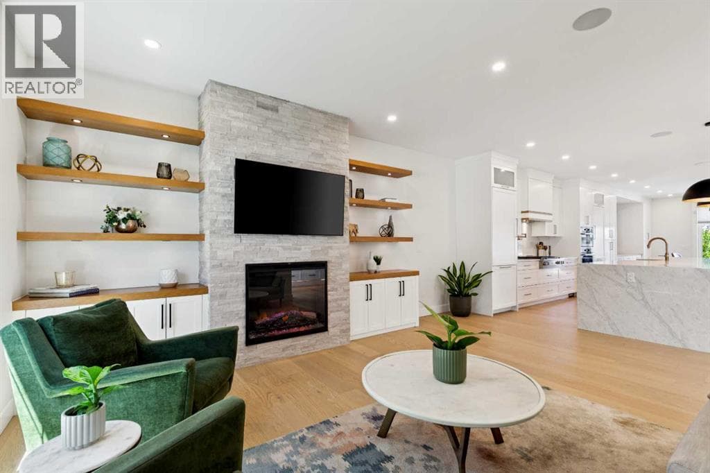 3004 Hampton Crescent SW — photo 5