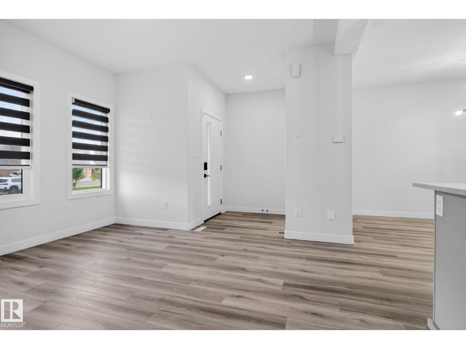 2628 200 ST NW NW — photo 3