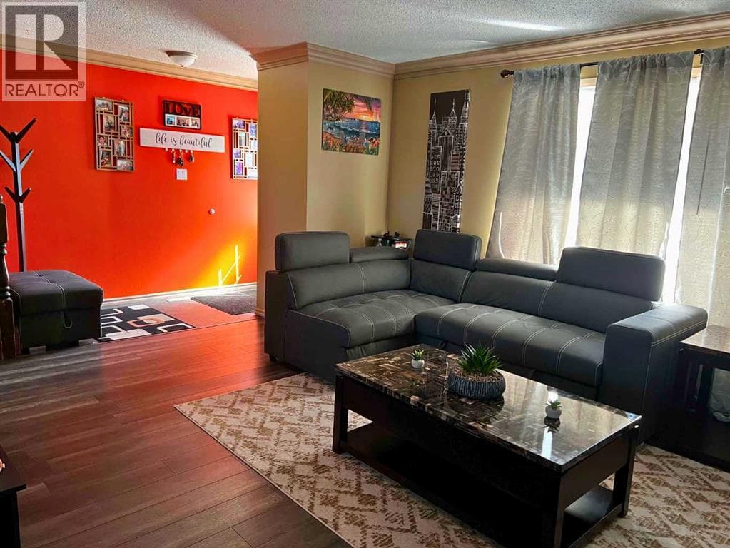 5404 46 Street — photo 4
