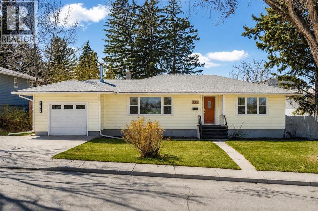 3003 25 Street SW — photo 2