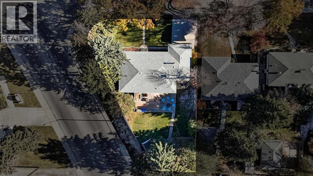 3003 25 Street SW — photo 3