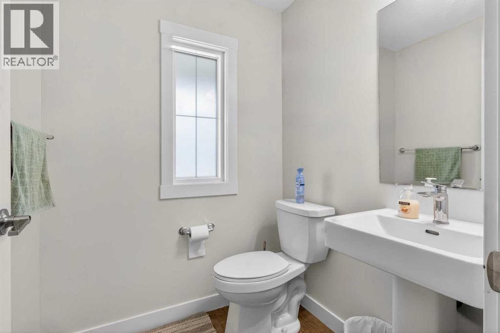 55 Herron Street NE — photo 4