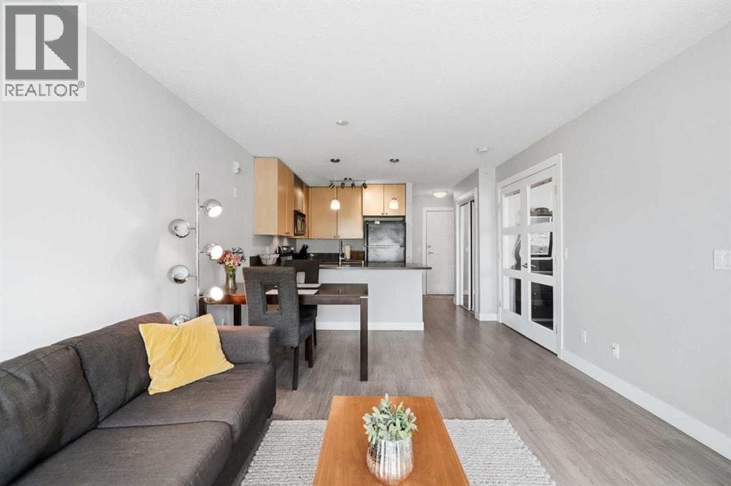 312, 25 Richard Place SW — photo 5