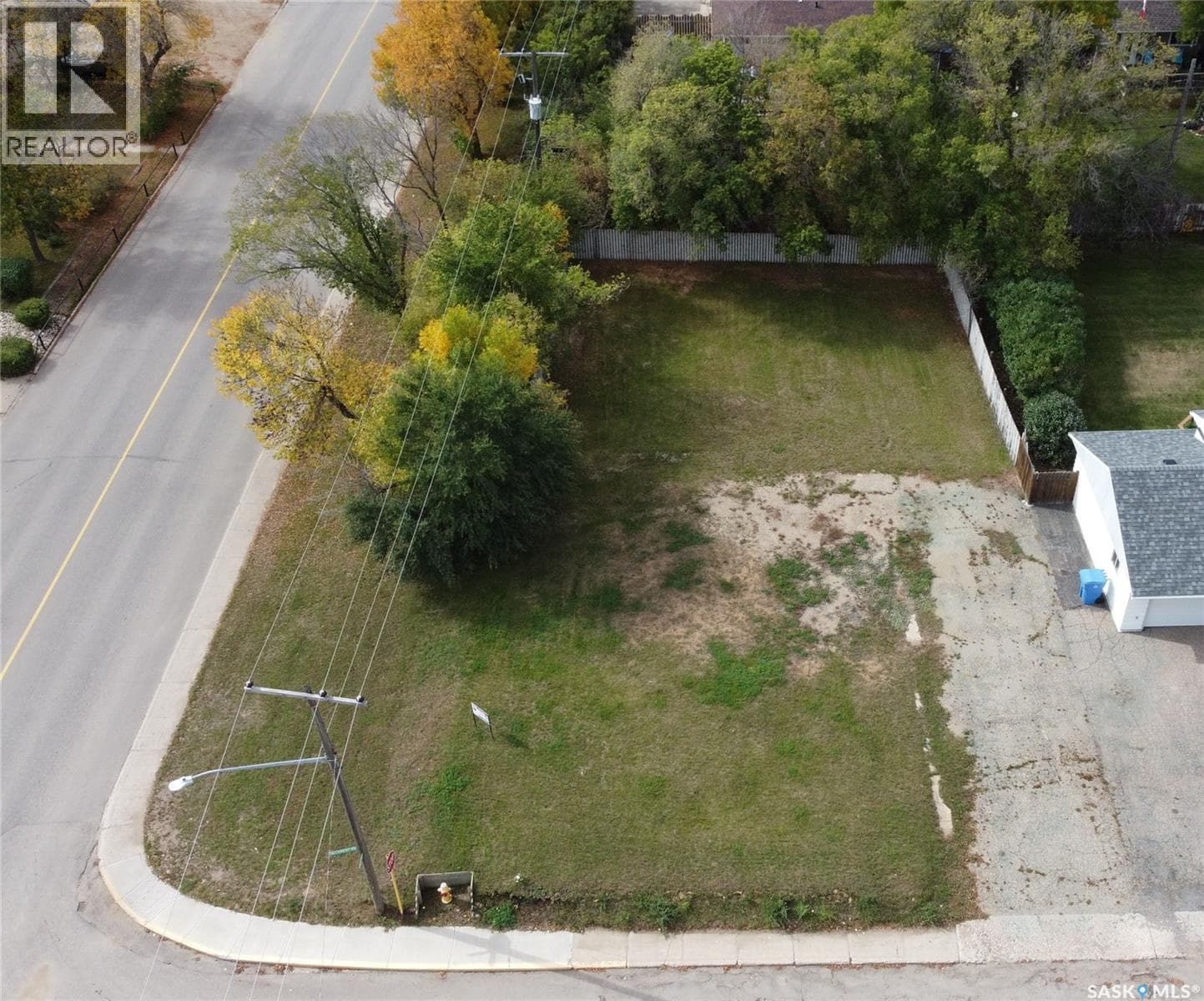 1011 Hillcrest DRIVE