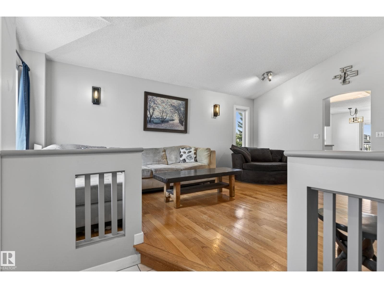 592 RAINBOW CR — photo 3