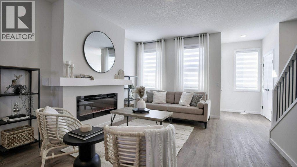 862 Wolf Willow Boulevard SE — photo 4