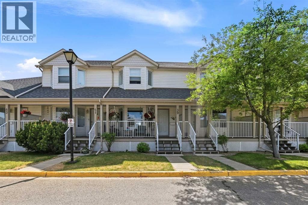 39, 33 Donlevy Avenue