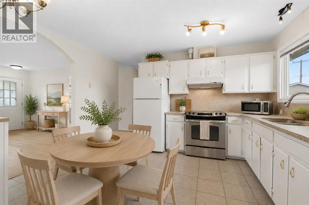 268 Madeira Place NE — photo 3